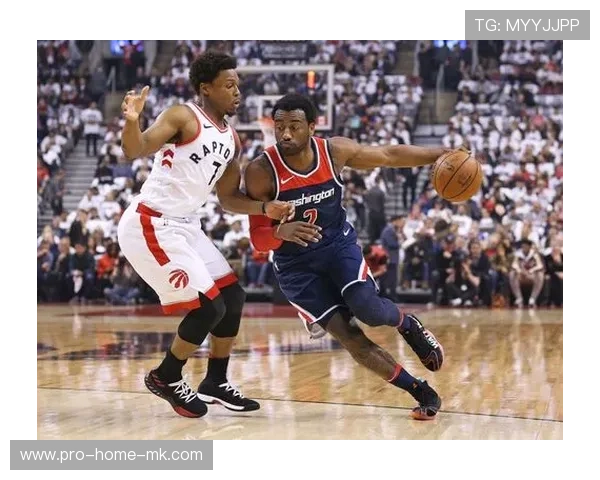 劳里弧顶三分稳稳入袋,猛龙在主场掌声如雷 劳里弧顶三分稳稳入袋,猛龙在主场掌声如雷