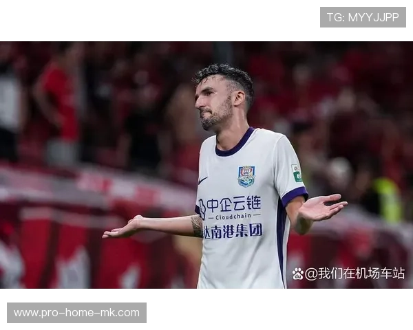 玉昆国脚中场策动锋线突破，展现无限潜力