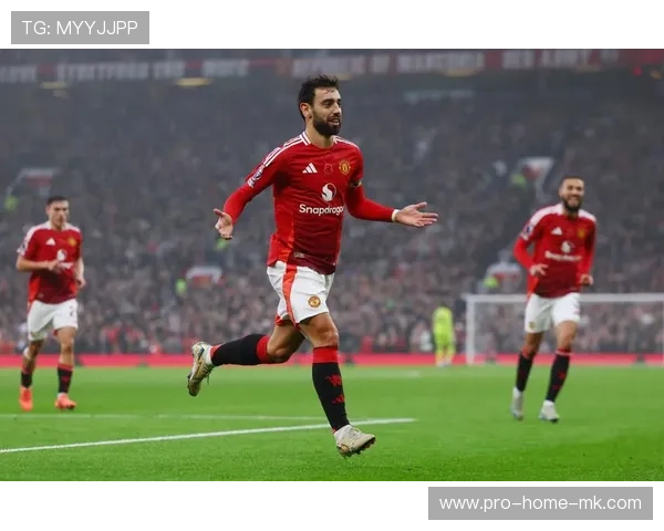 曼联再次大胜，B费双响打破狼队防线